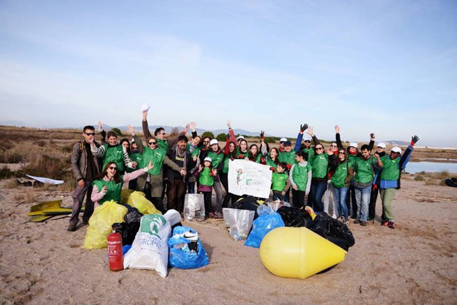 El Voluntariado Verde de Cicloplast organiza una actividad de sensibilización ambiental en el Espacio Natural del Delta del Llobregat